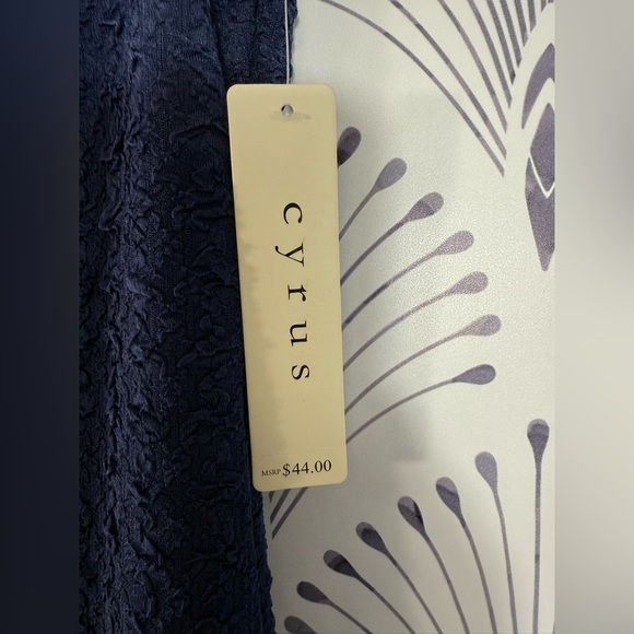 Cyrus Blue Textured Women's Top - Picture 3 of 3